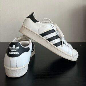 Women's 6 Adidas Originals Superstar white black sneakers